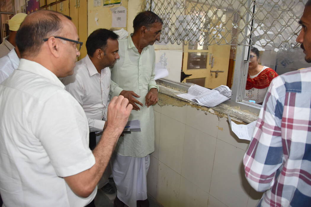 Crackdown at e-Disha Kendra; registry and copy counters relocated