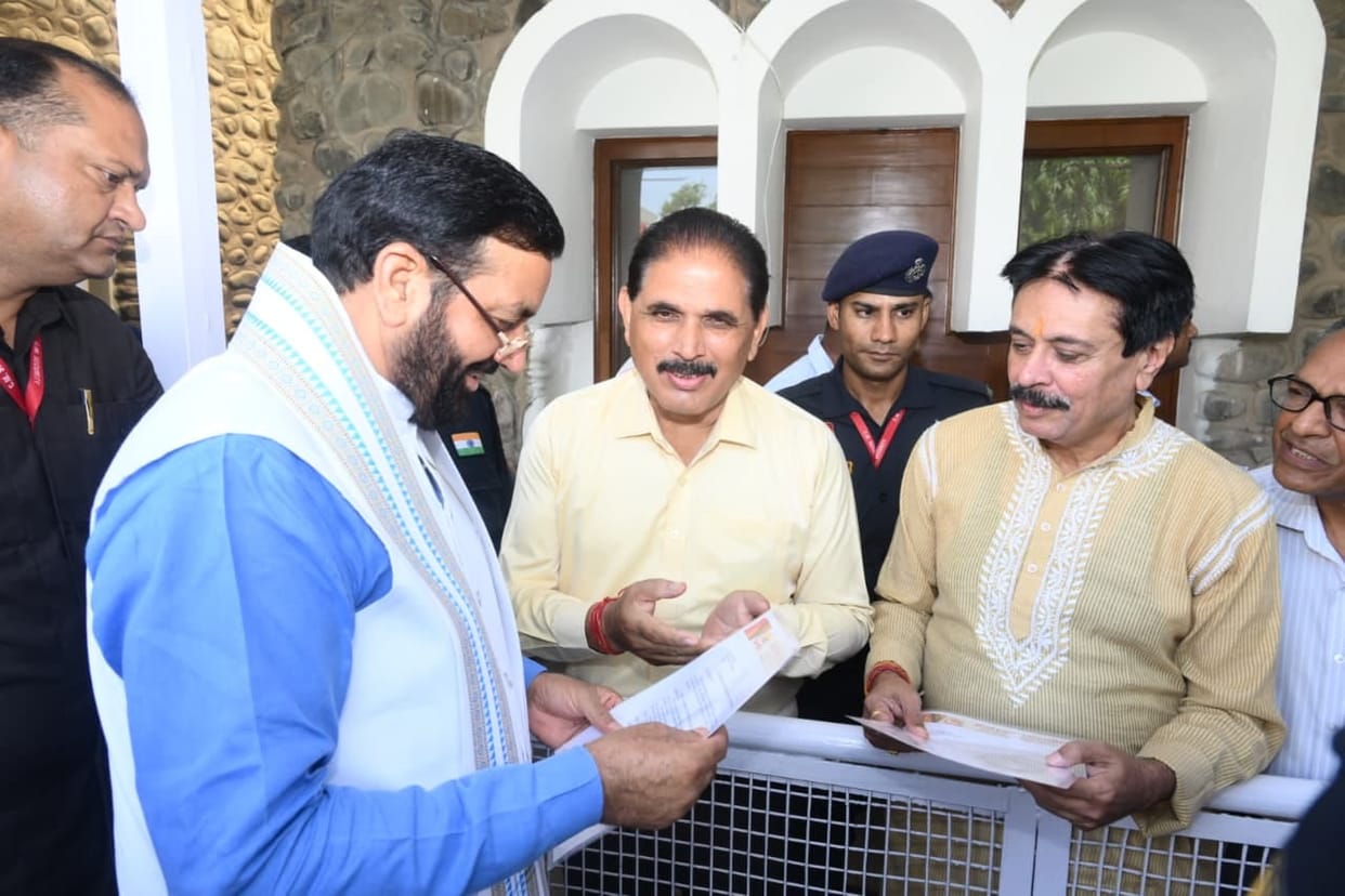 Demand to make Hindi compulsory in government work