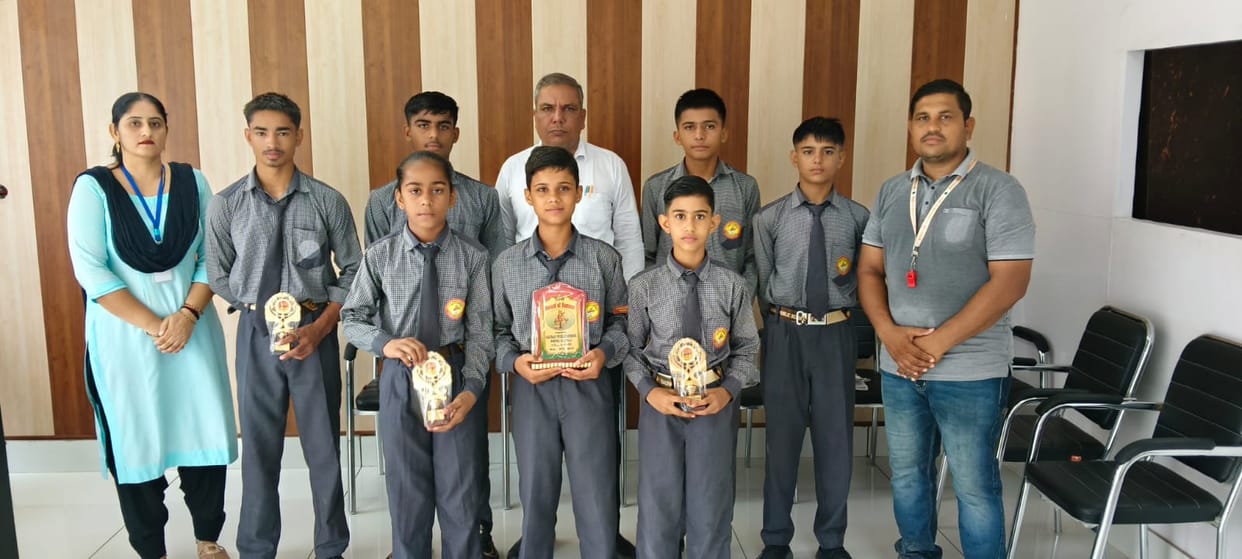 Arun and Neha from Gaurav School won gold medals in the wrestling competition.