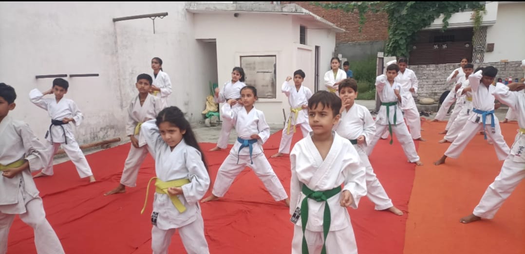 25 players showed their talent for the color belt test.