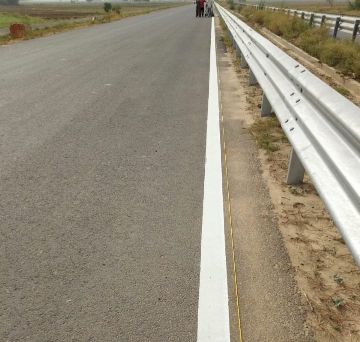 A project worth Rs 263 crore, a total of 22 bridges, big and small, are being constructed.