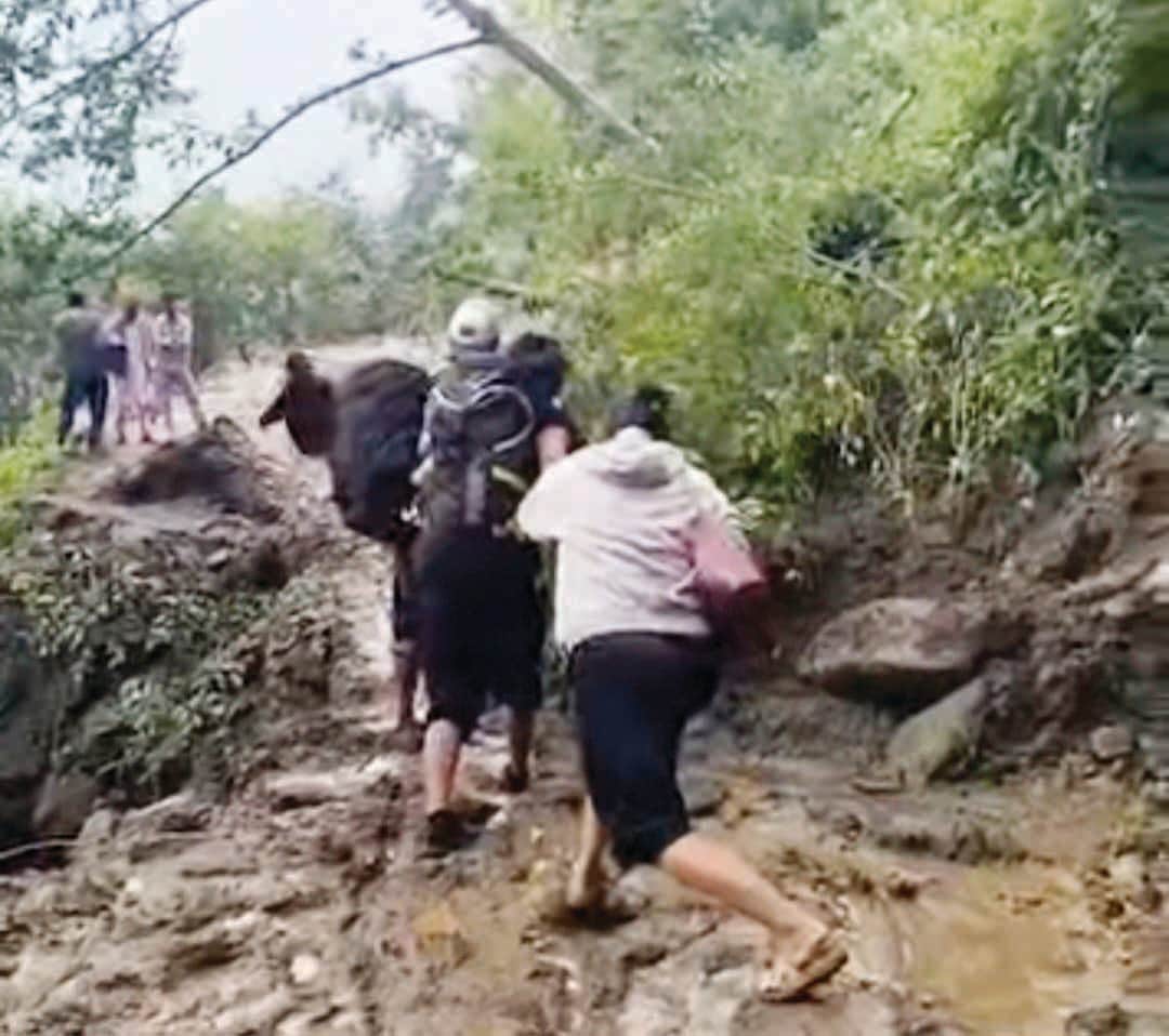 Traffic halted on 47 roads due to landslides and debris.