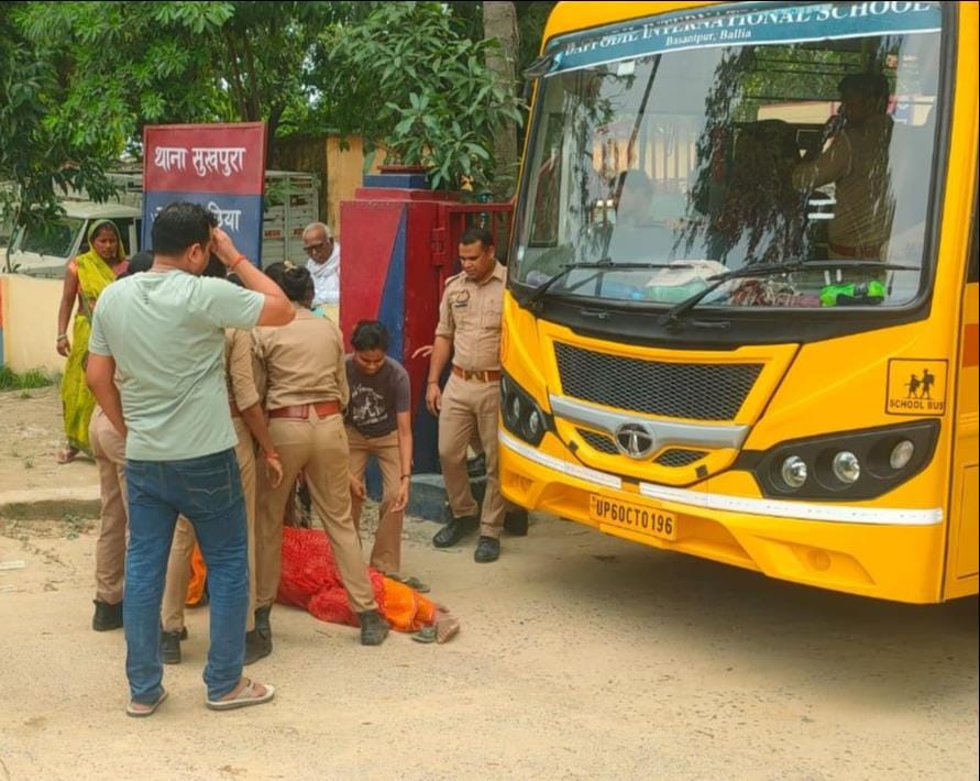 A 30-minute uproar at the police station after an arrest for animal smuggling; family members questioned the police action.