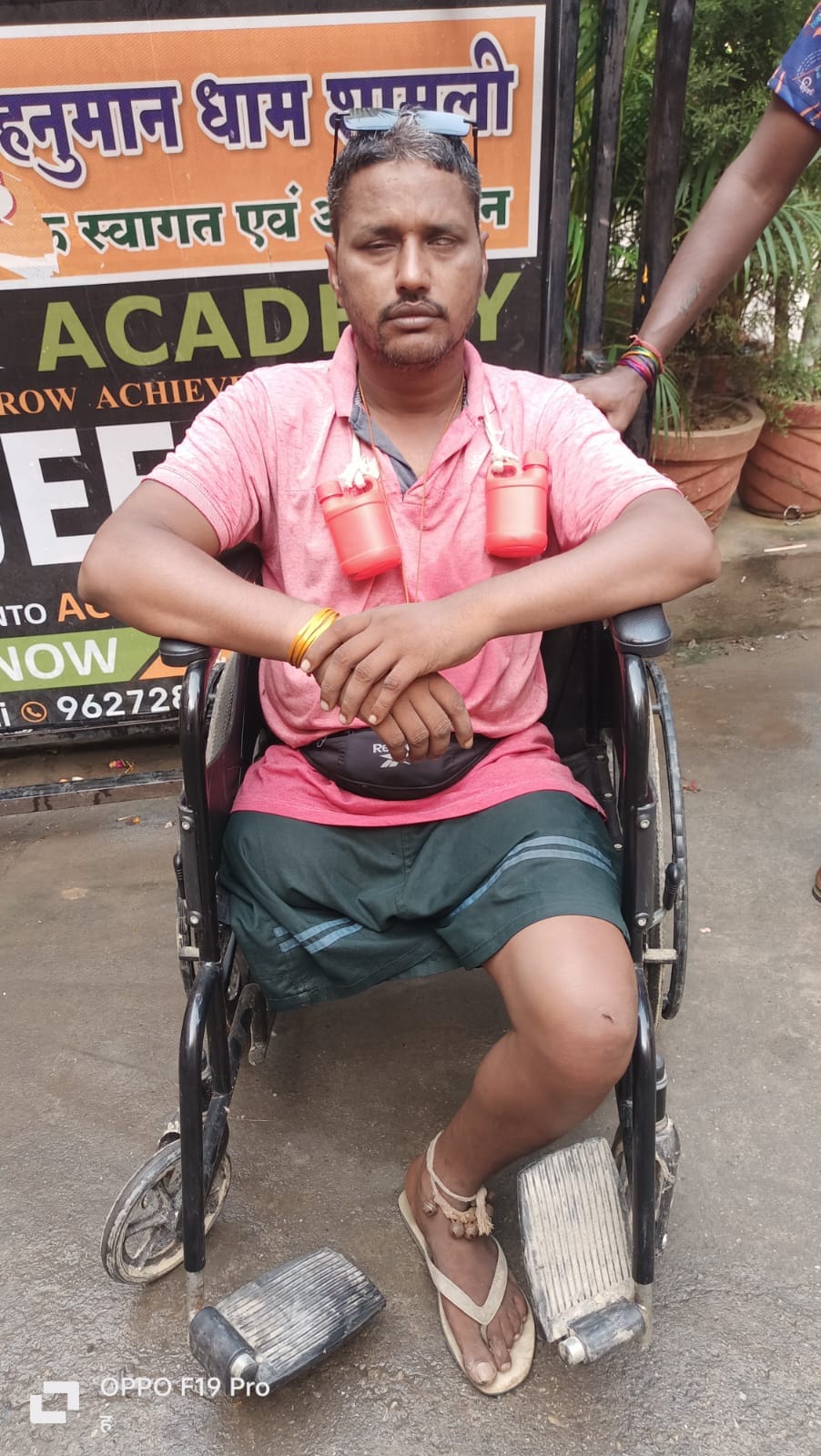 An accident cost him a leg and clouded his vision... yet his devotion to Lord Shiva never wavered.