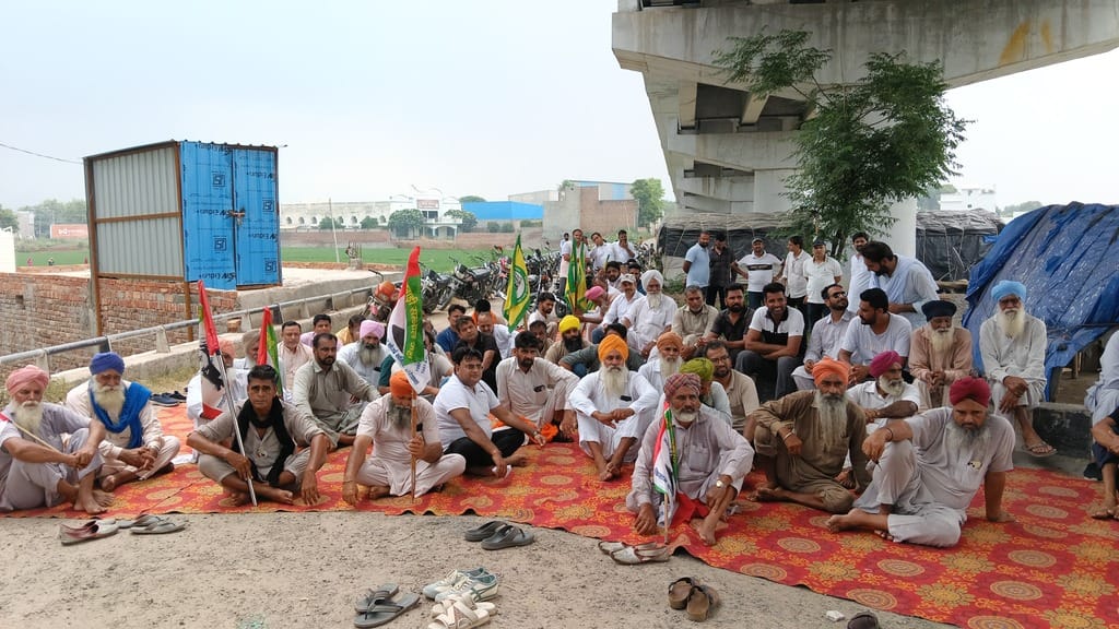 Farmers threaten sit-in and highway blockade over delay in ROB construction
