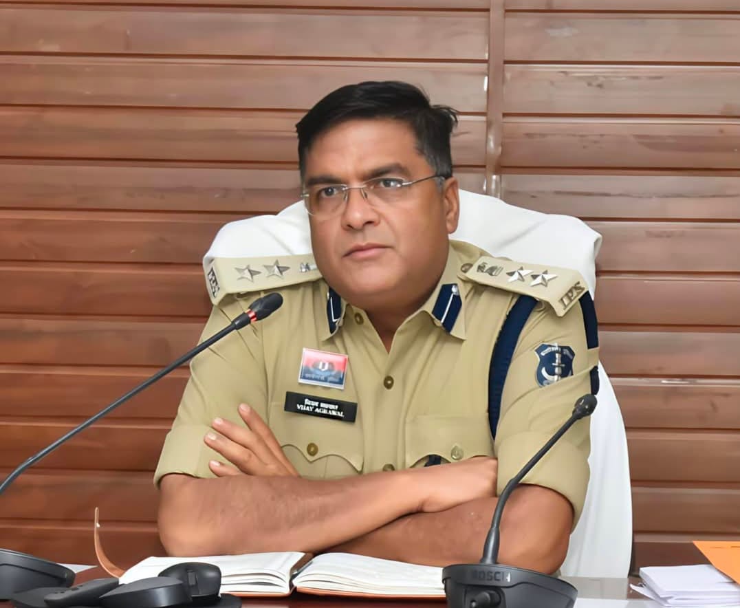 काम में लापरवाही पर वरिष्ठ पुलिस अधीक्षक ने की कार्रवाई