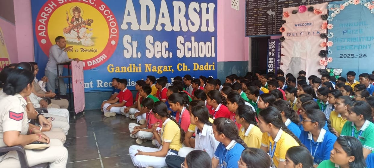 Students administered a pledge to stay away from drugs and remain vigilant against cyber threats.