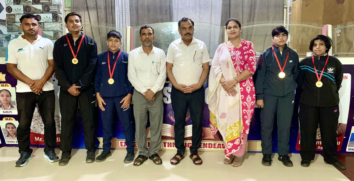 MDN players won medals in district-level sports competitions.