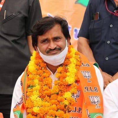 Arrest warrant issued again against BJP leader; court takes a tough stance in ₹25 lakh cheque bounce case.