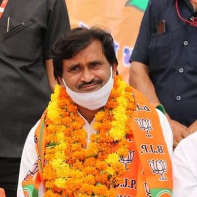 भाजपा नेता के खिलाफ वारंट जारी