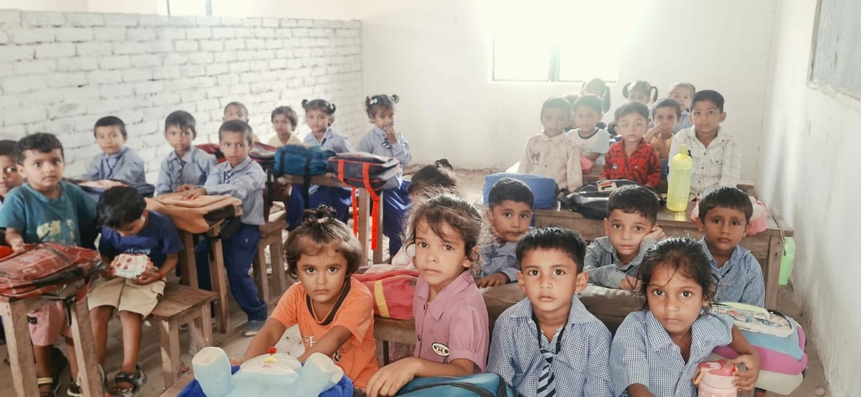 Fine of One lakh each imposed on nine unrecognised schools