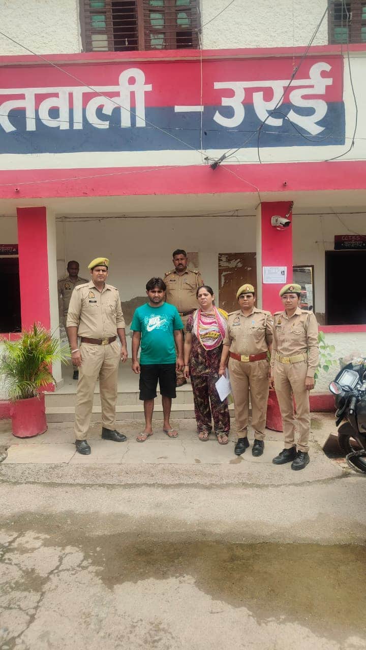 फोटो - 21 पुलिस गिरफ्त में आरोपी। संवाद