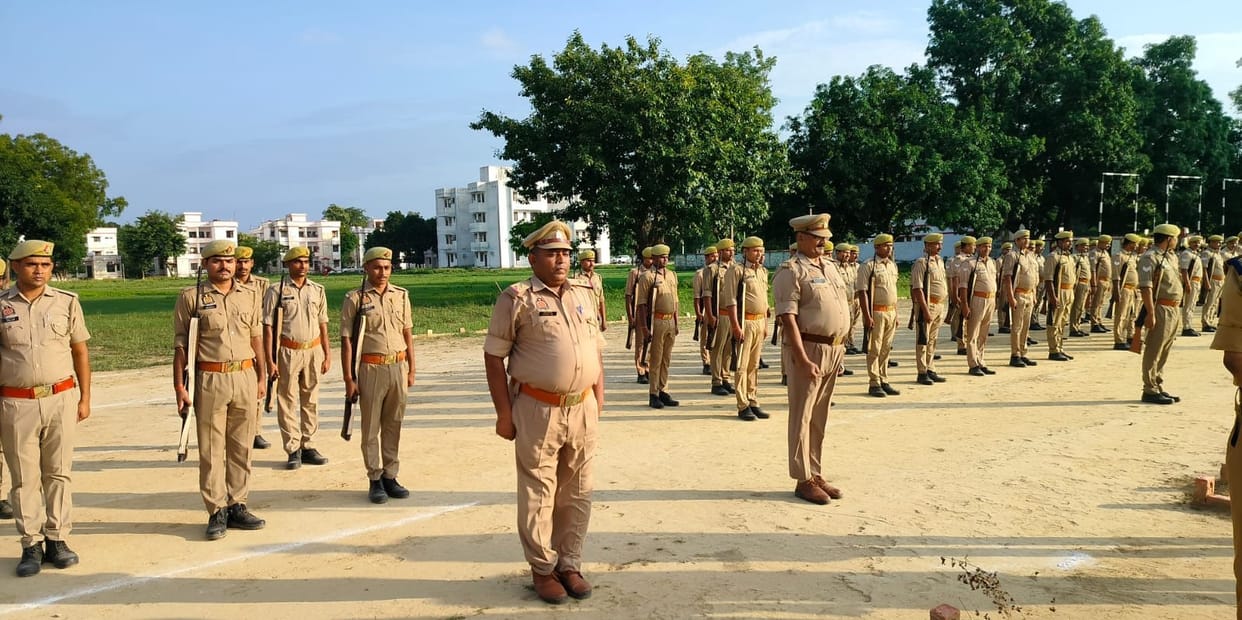 Police personnel's fitness assessed through running and drills during the weekly parade