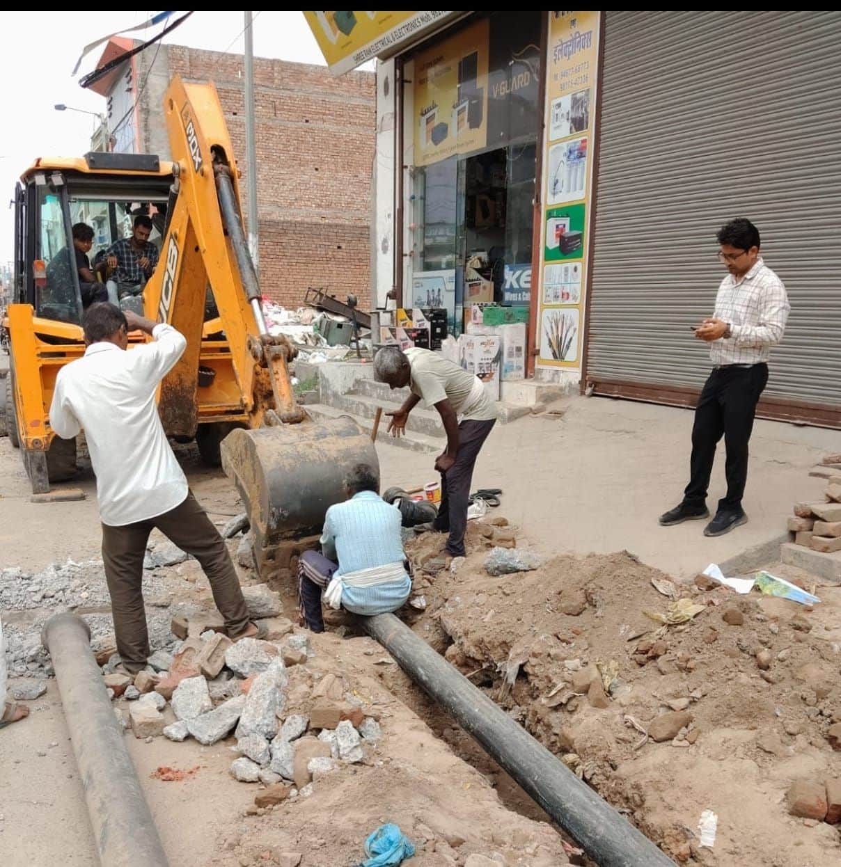 Preparations for relief from waterlogging, boring hall built near Railway Road