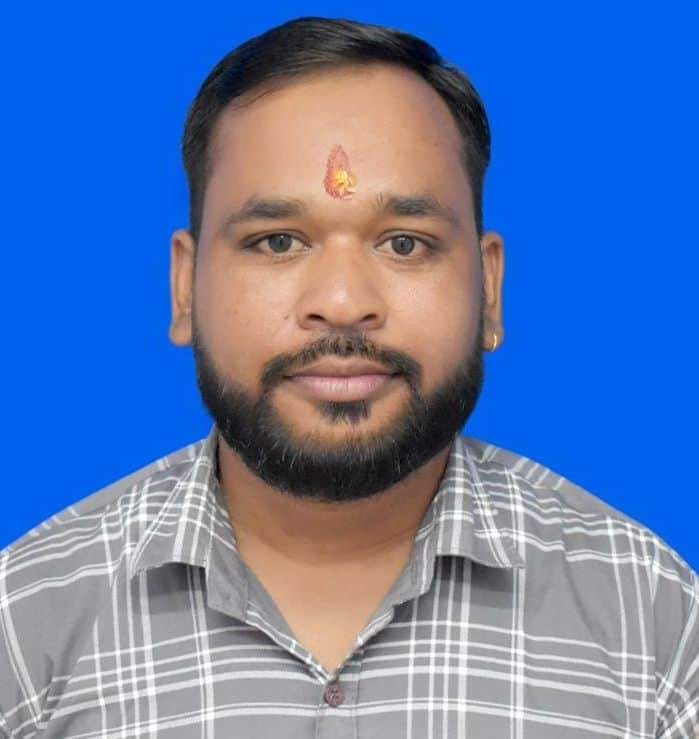 फोटो-31 पीटीएच 19 पी-सुरेंद्र प्रसाद, पुराना बाजार।