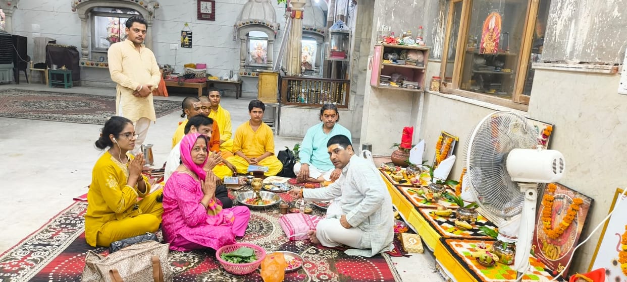 Commencement of the 30-day Mahamrityunjaya and Shatachandi Yajna