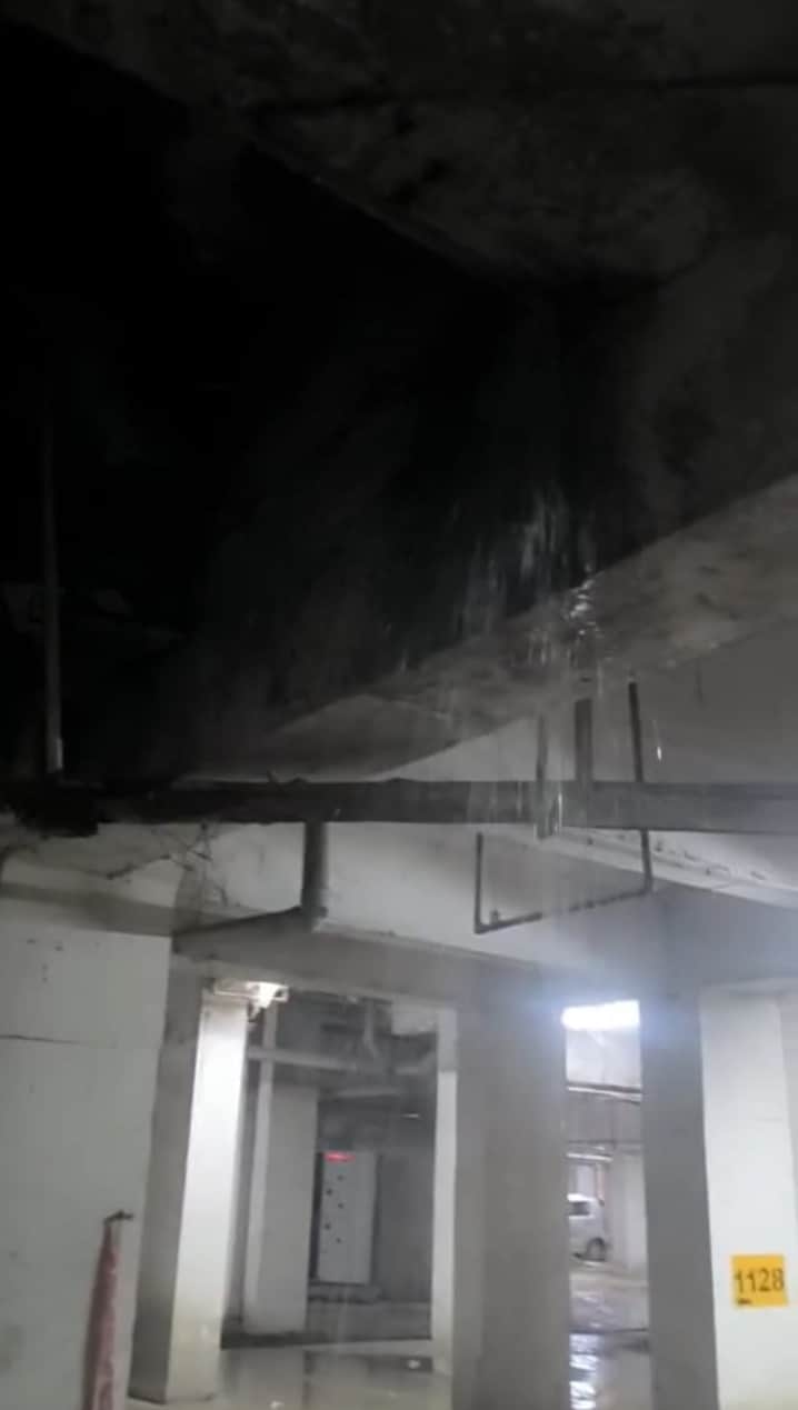 Sewage leakage causes waterlogging in the basement of Shri Radha Sky Garden Society