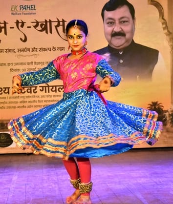 Artists decorated the evening with ghazals
