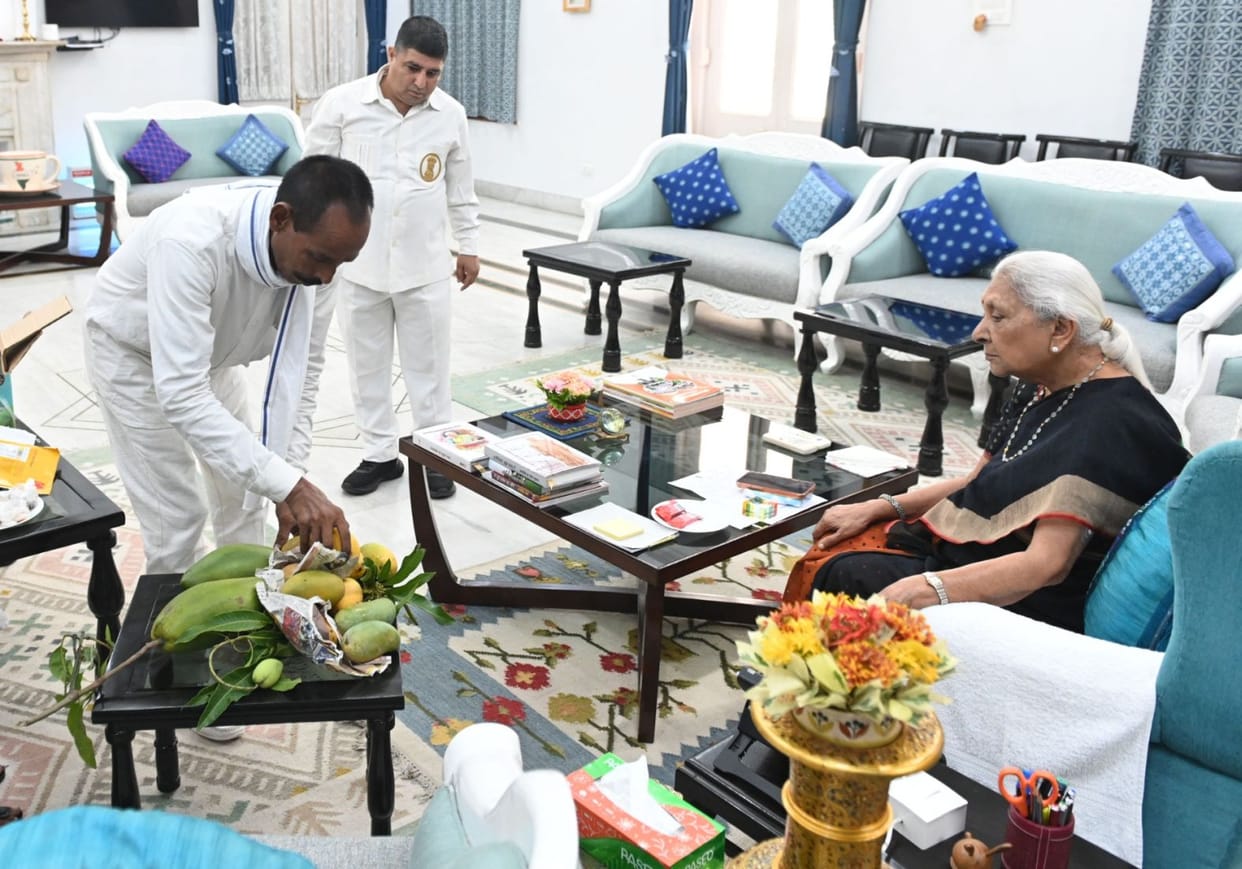 Governor honors progressive farmer's innovations
