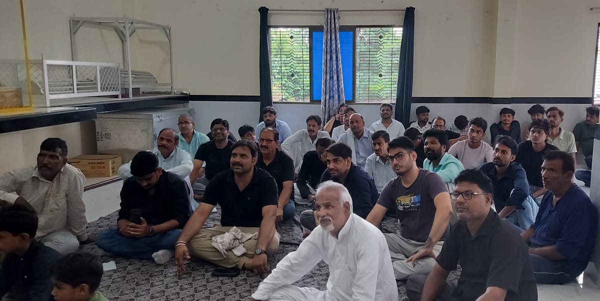 Azamgarh News: कर्बला की कुर्बानियों का हुआ बयान शायरों ने पेश किया नजराने अकीदत
