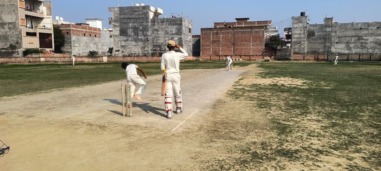 Mau defeated Azamgarh by four wickets in a thrilling match.