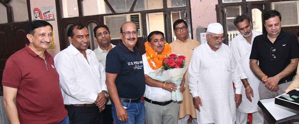 Surendra Bajaj becomes President of the Rajguru Market Welfare Association.