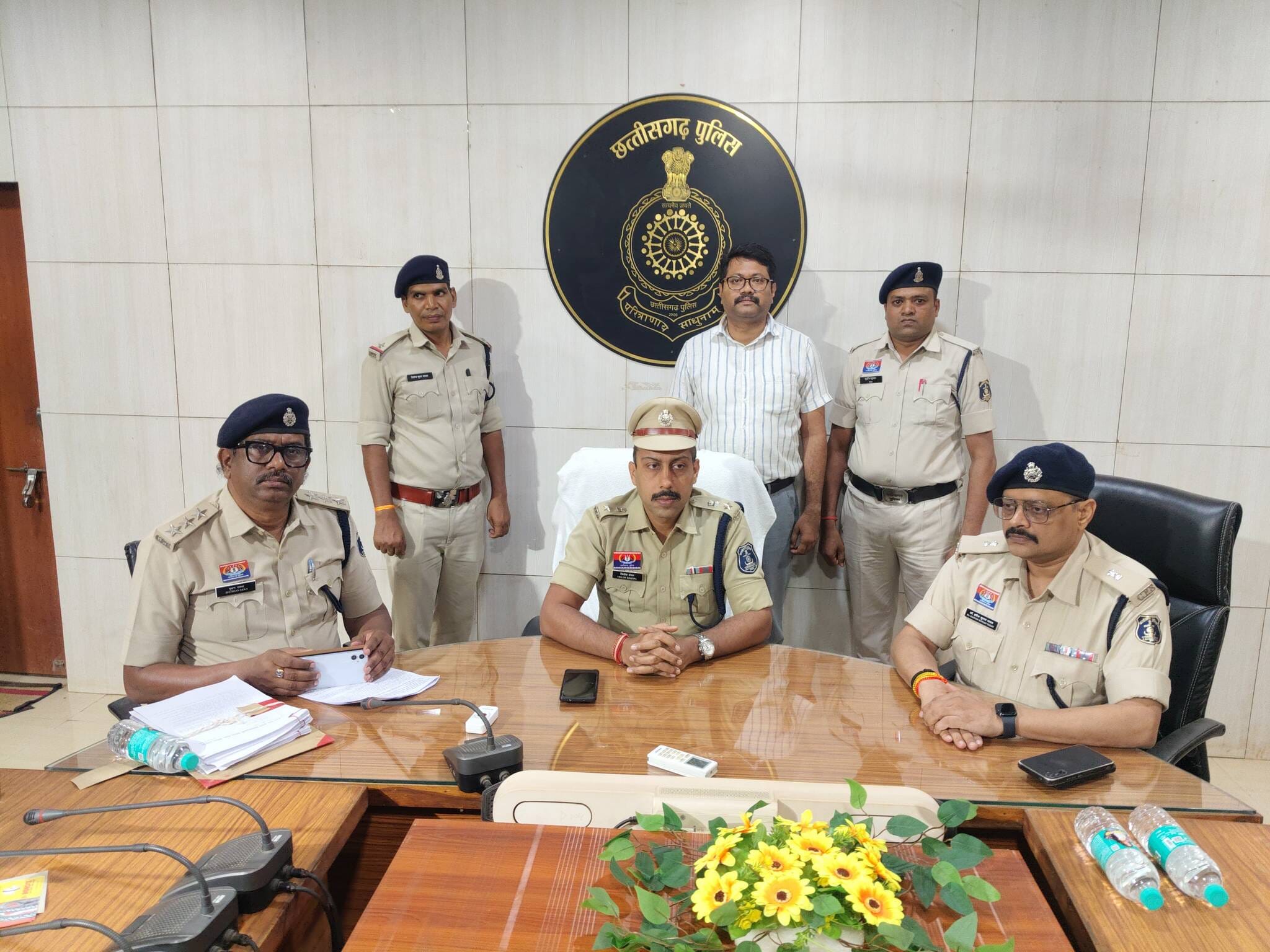एसपी ऑफिस में प्रेस कांफ्रेंस लेकर खुलासा किया