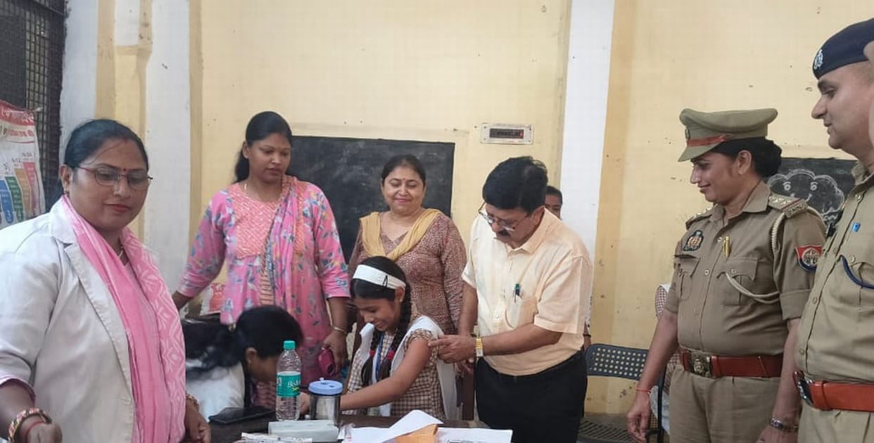 Female students were made aware of cervical cancer and informed about its prevention.
