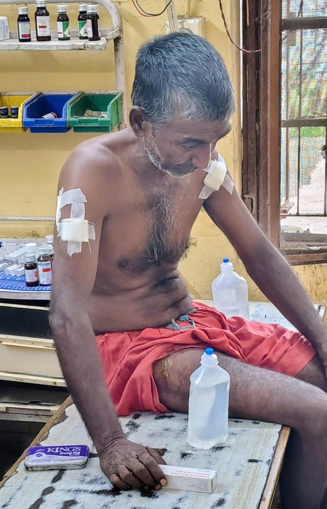 Leopard attacks farmer; villagers save his life.