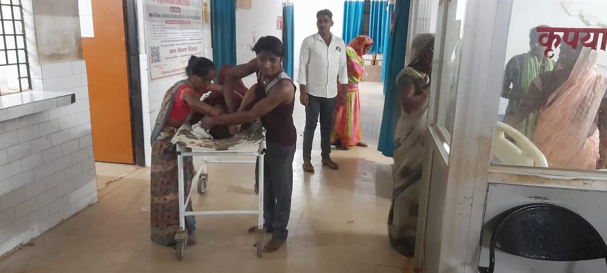 Woman writhed in agony on a stretcher at the hospital for 45 minutes.