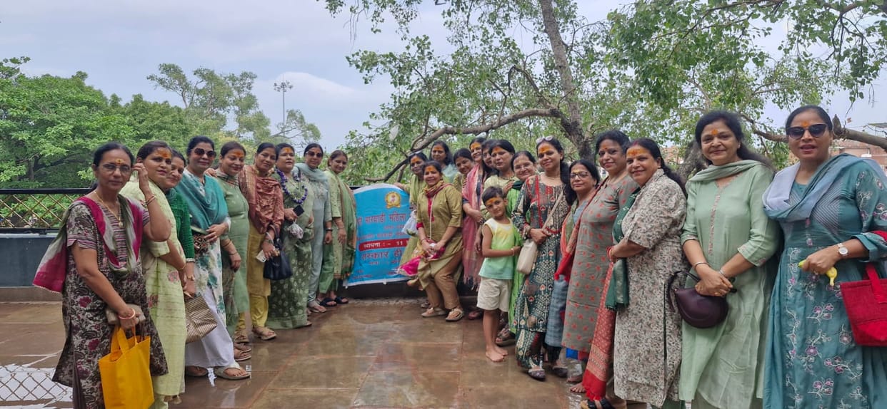 Women worshipped Sarangnath Mahadev