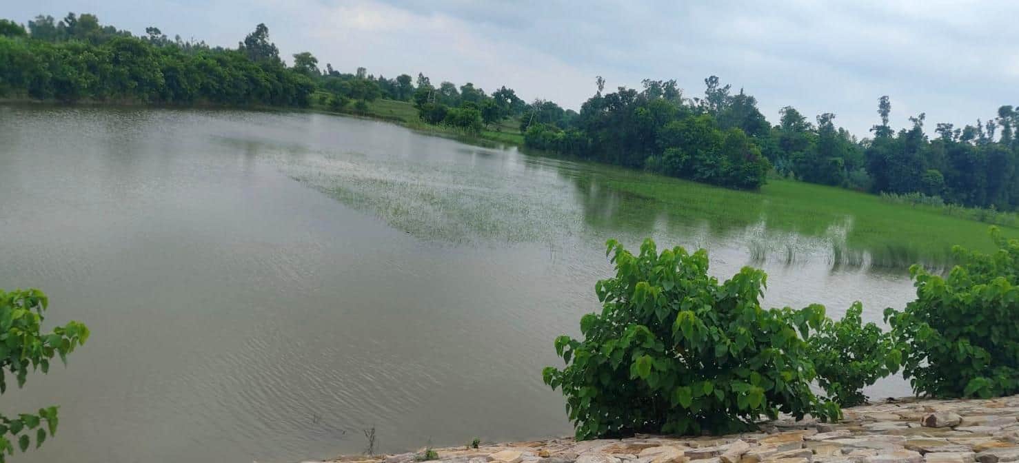  बाबाकुटी के पास भर रहा पानी।  - संवाद 