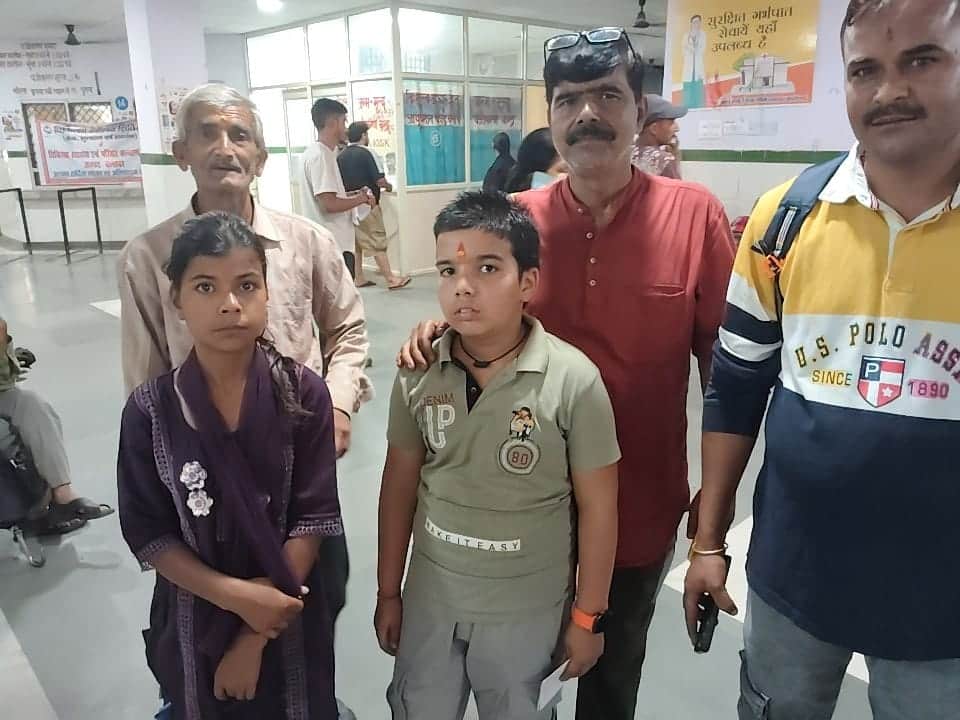 Children were called 40 km away, but when they reached the hospital, the doctor was missing.