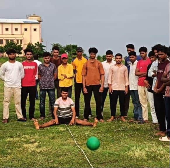Players learned technical tips at the powerlifting camp