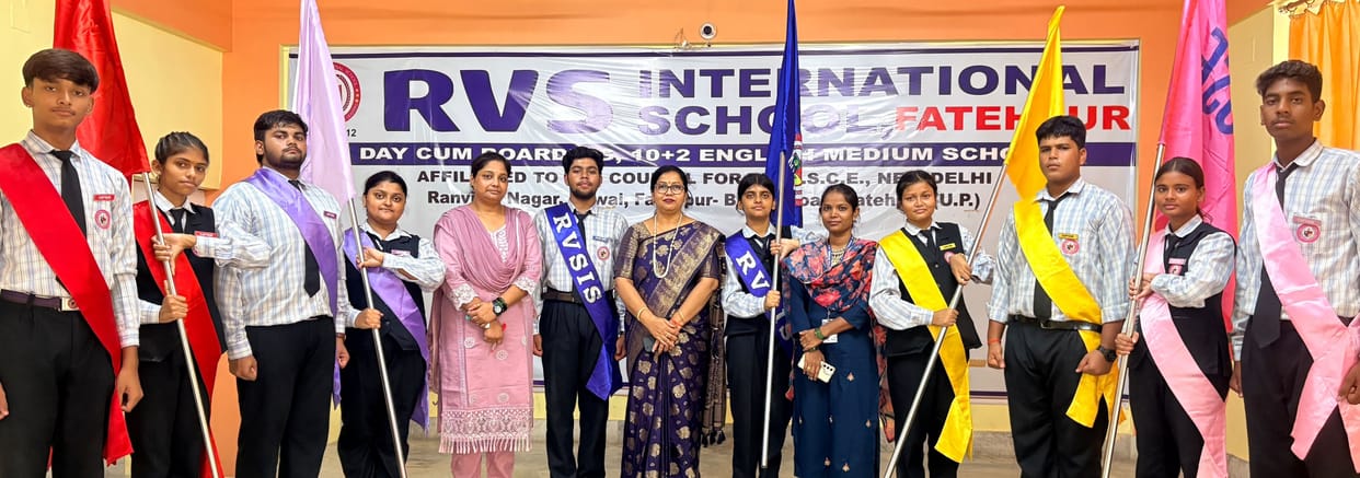 Kritika becomes Head Girl; Abhayraj gets the responsibility of Head Boy.
