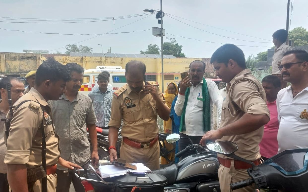 Car rams into stationary truck on Ganga Expressway; two dead, including a child.