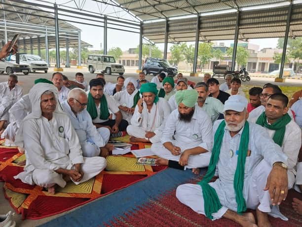 Farmers raised the issue of the dilapidated power line passing through their fields.