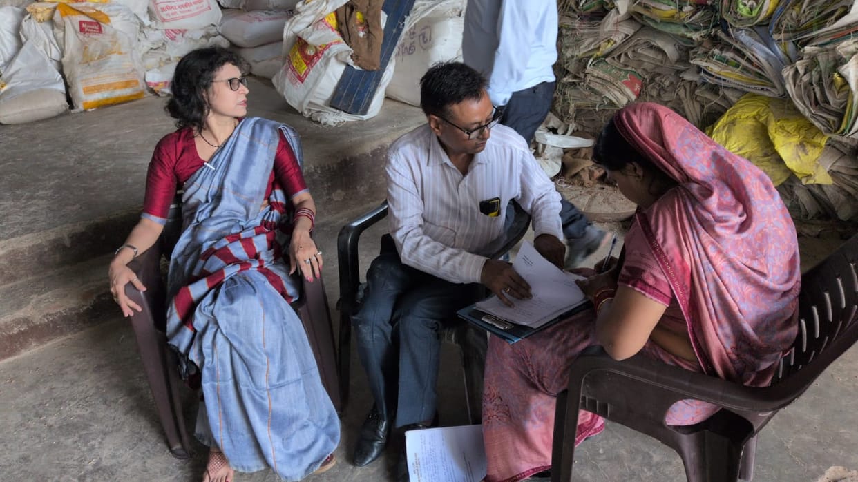 firozabad news aata sample taken