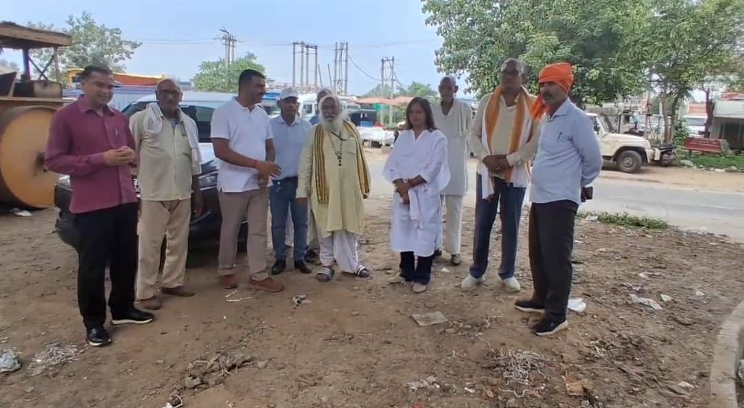 गौरक्षा सम्मान समारोह कार्यक्रम स्थल का निरीक्षण करने पहुंची नगर परिषद की चेयरपर्सन विनीता पीपल