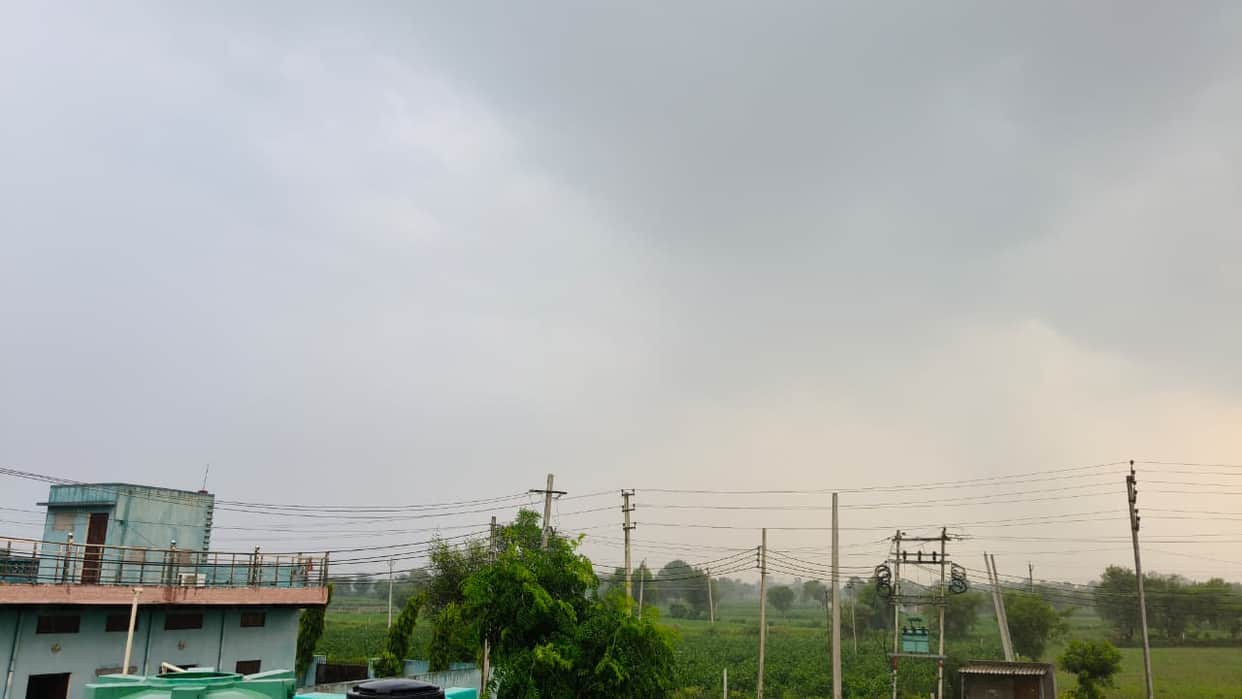 The sky remained overcast throughout the day with no rainfall; humidity added to the discomfort, though rain is expected starting today