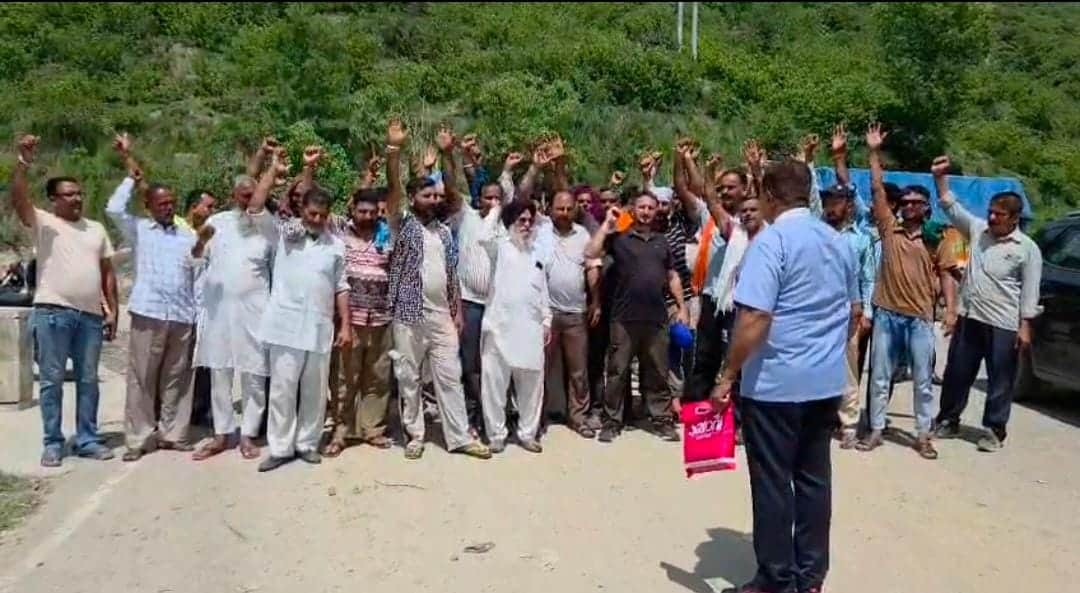 Truck operators protest over fare hike agreement.