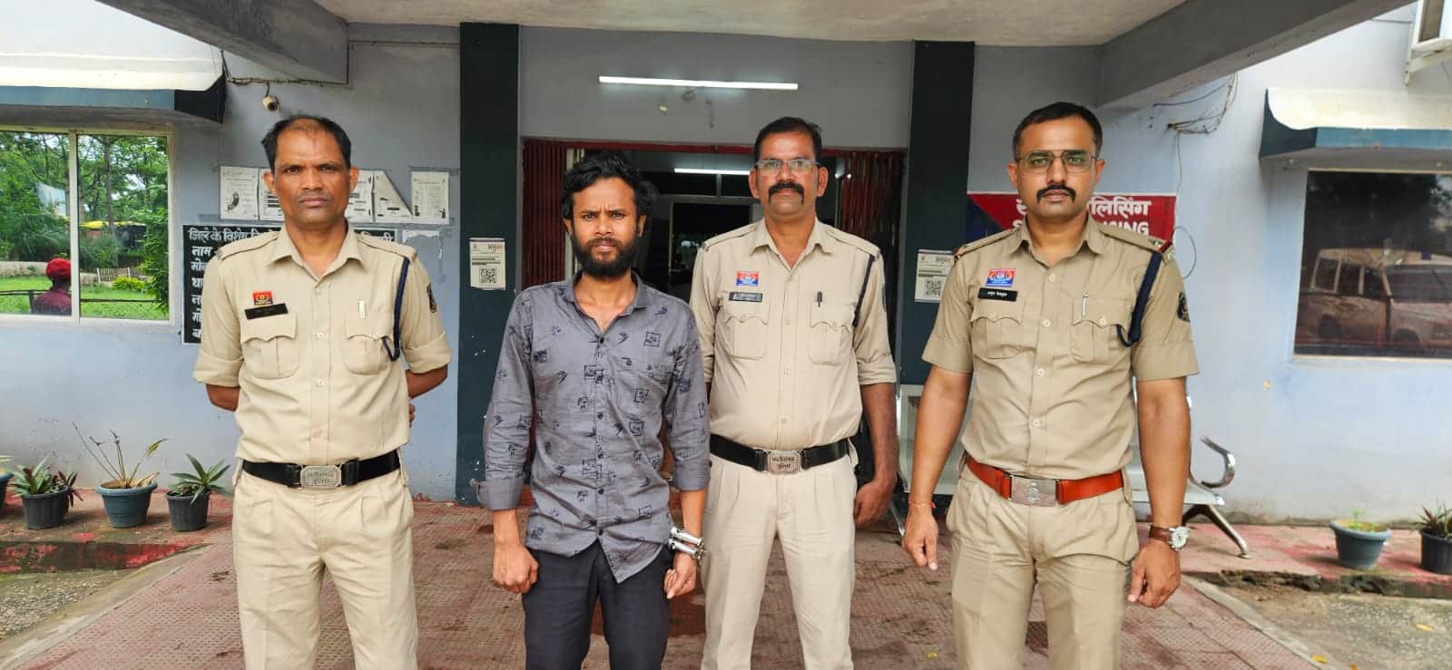 हत्या के ईनामी आरोपी गिरफ्तार