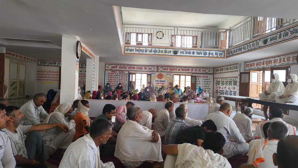 Staying away from mobile phones and intoxicants is essential for success: Raman Muni Maharaj