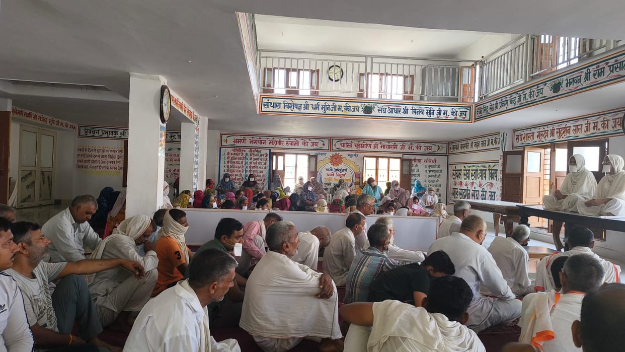 Staying away from mobile phones and intoxicants is essential for success: Raman Muni Maharaj
