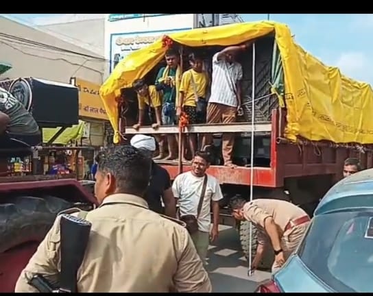 The Kanwariyas were sent on their way after the size of the tractor-trolley was measured.