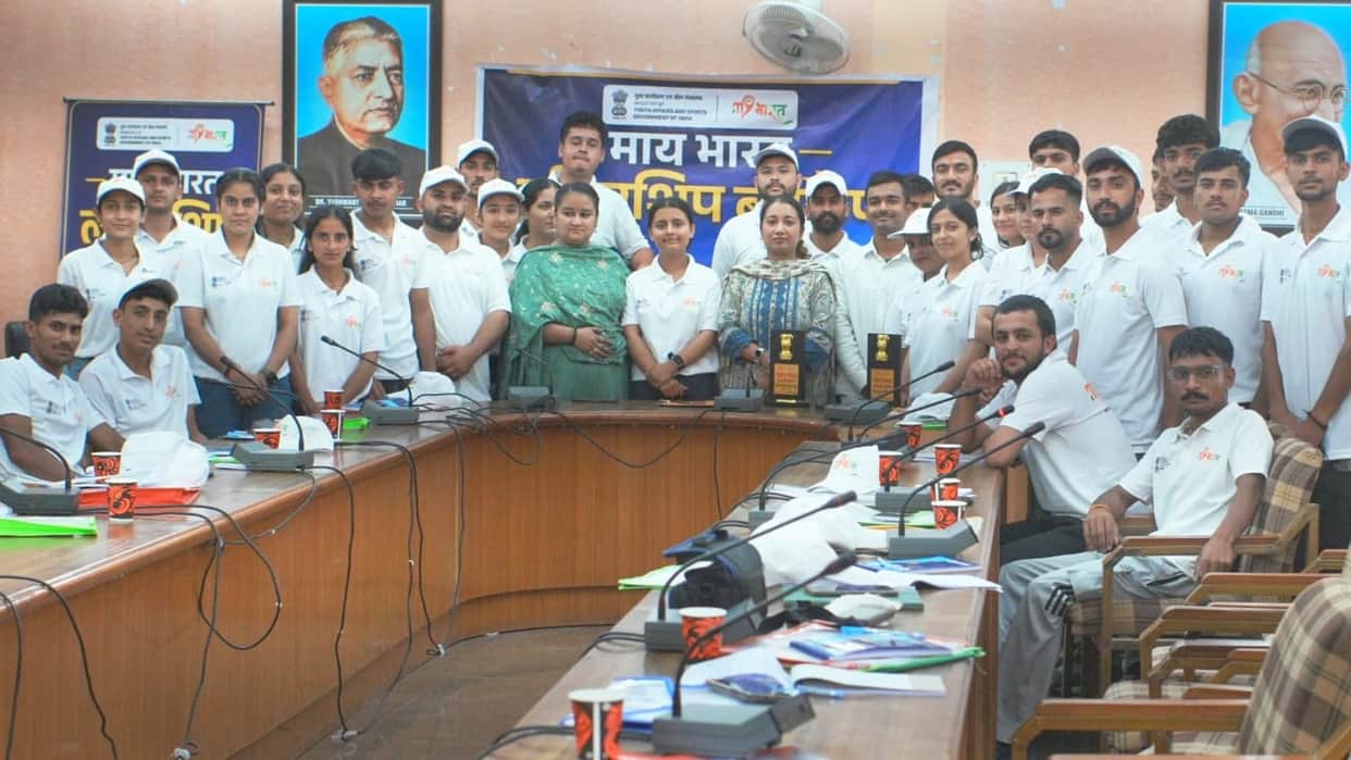 program of mera yuva bharat sirmaur