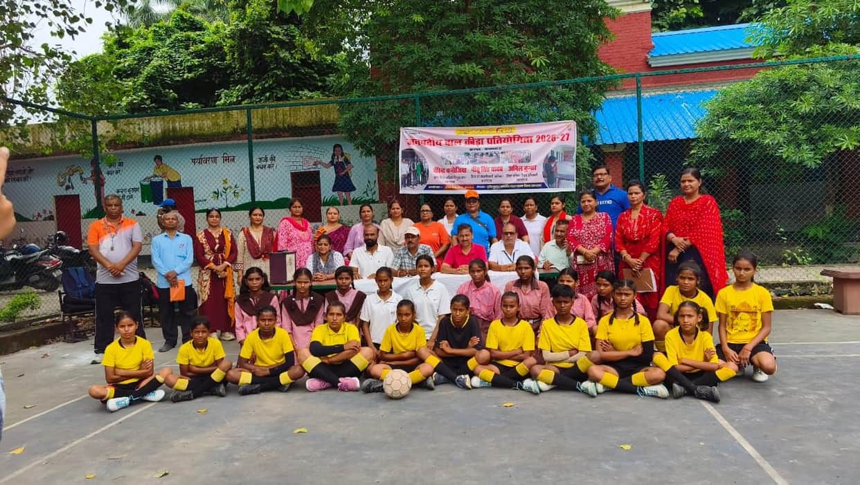 Fatehpur Kayasthan team becomes district football champion