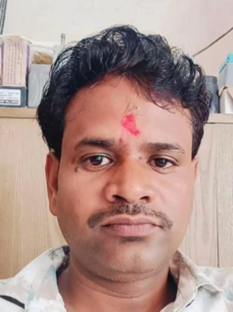 मृतक राज नारायण विश्वकर्मा। फइल फोटो