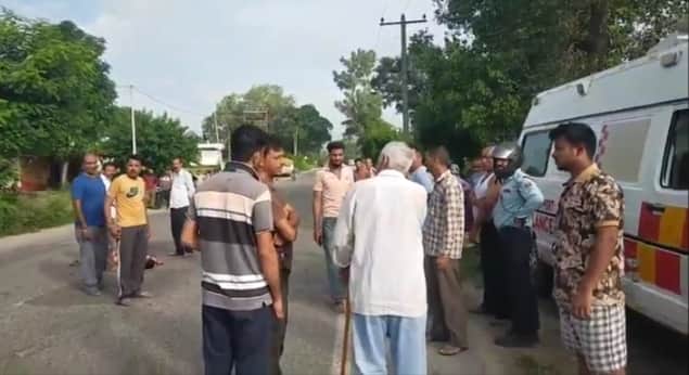 नेशनल हाइवे पर शम्भूवाला के समीप दुर्घटनाग्रस्त बाइक। स्रोत ग्रामीण