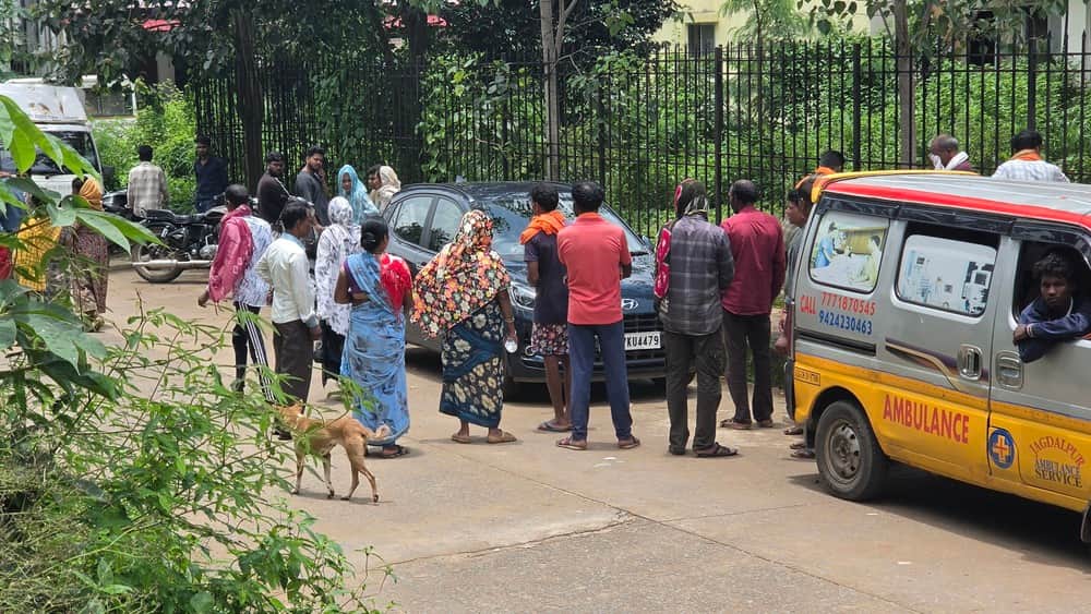 Young woman hangs herself in room and dies; no suicide note found